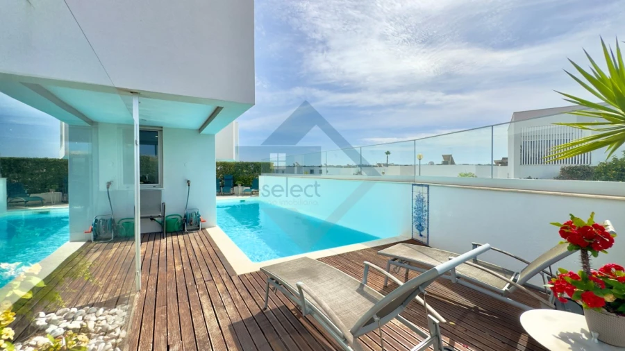 Moradia T3 para Venda em Ferragudo Foto 1