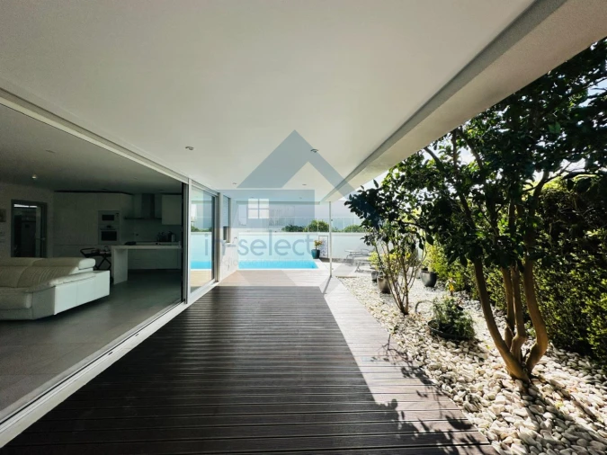 Moradia T3 para Venda em Ferragudo Foto 3