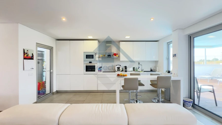 Moradia T3 para Venda em Ferragudo Foto 12