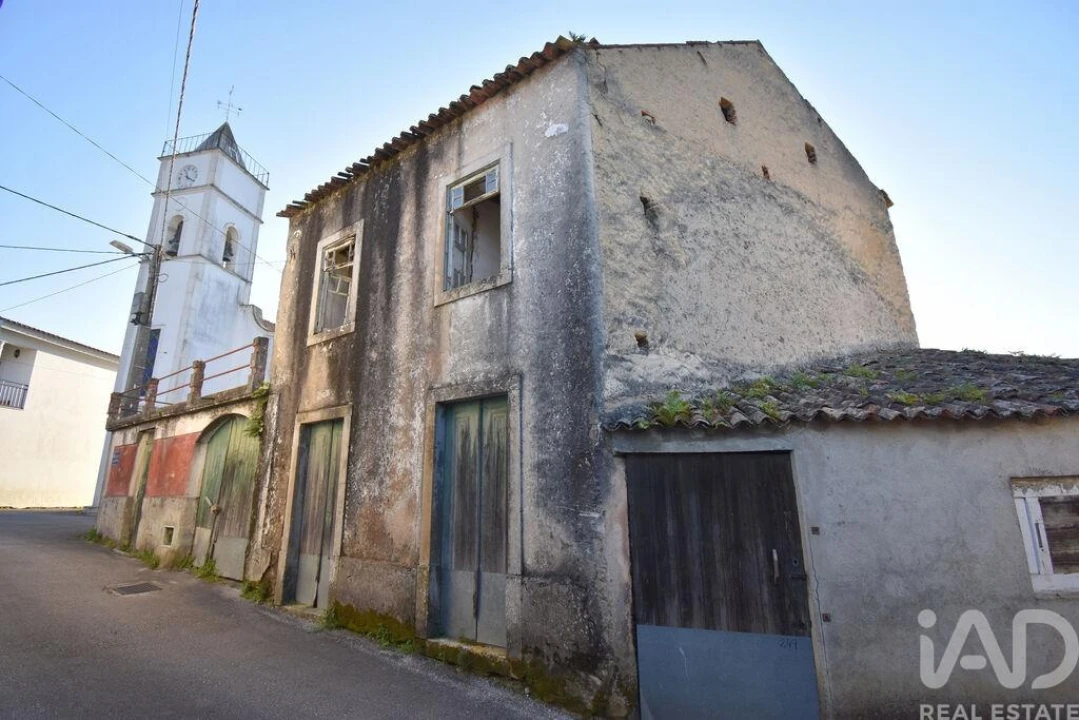 Moradia T3 para Venda em Vila Nova Foto 3