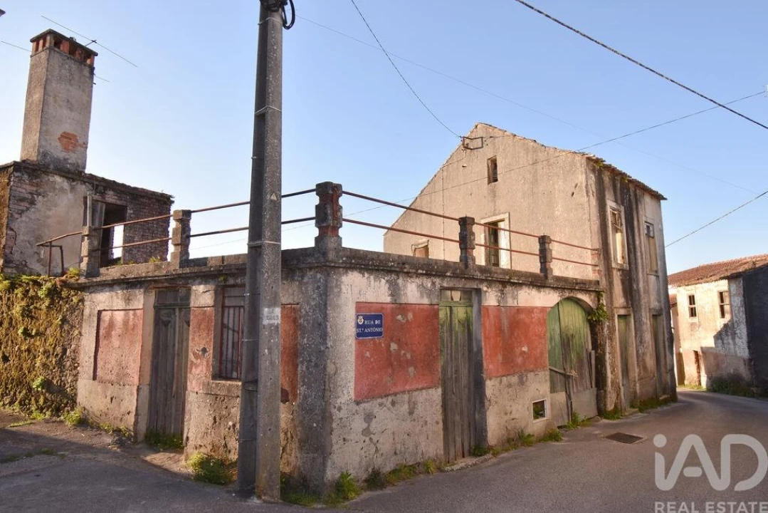 Moradia T3 para Venda em Vila Nova Foto 2