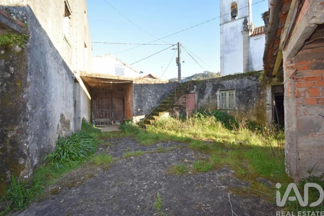 Moradia T3 para Venda em Vila Nova Foto 6