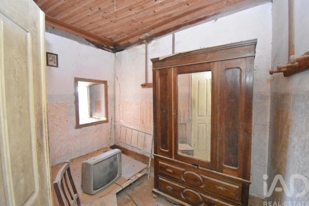 Moradia T3 para Venda em Vila Nova Foto 13