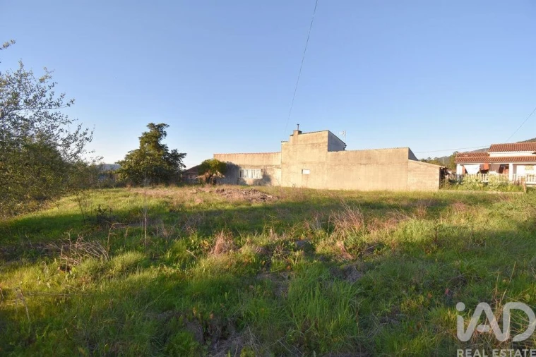 Moradia T3 para Venda em Vila Nova Foto 20