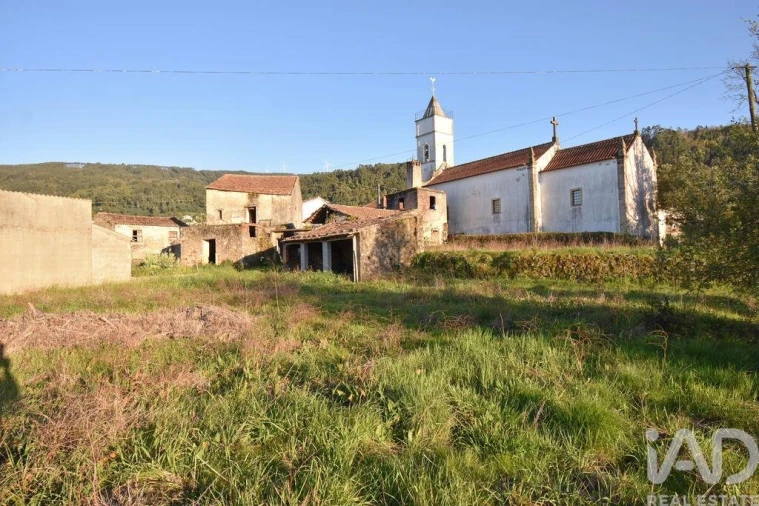 Moradia T3 para Venda em Vila Nova Foto 19