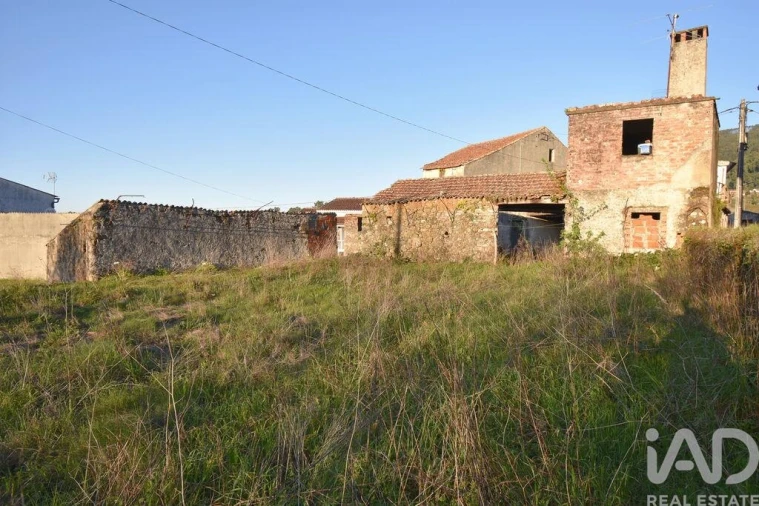 Moradia T3 para Venda em Vila Nova Foto 21