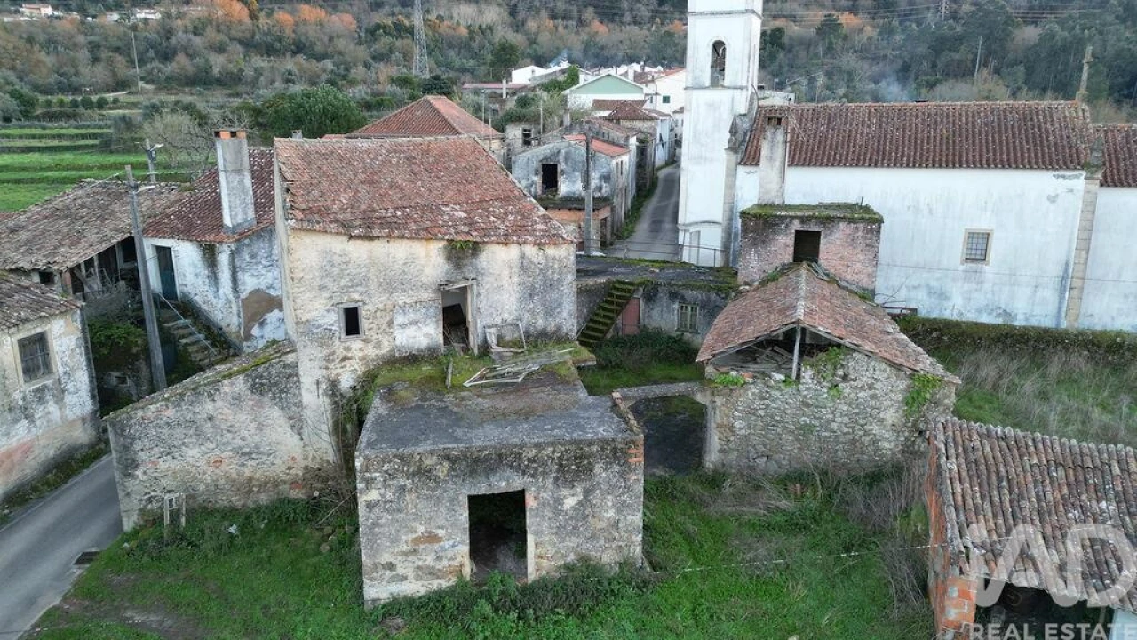 Moradia T3 para Venda em Vila Nova Foto 24