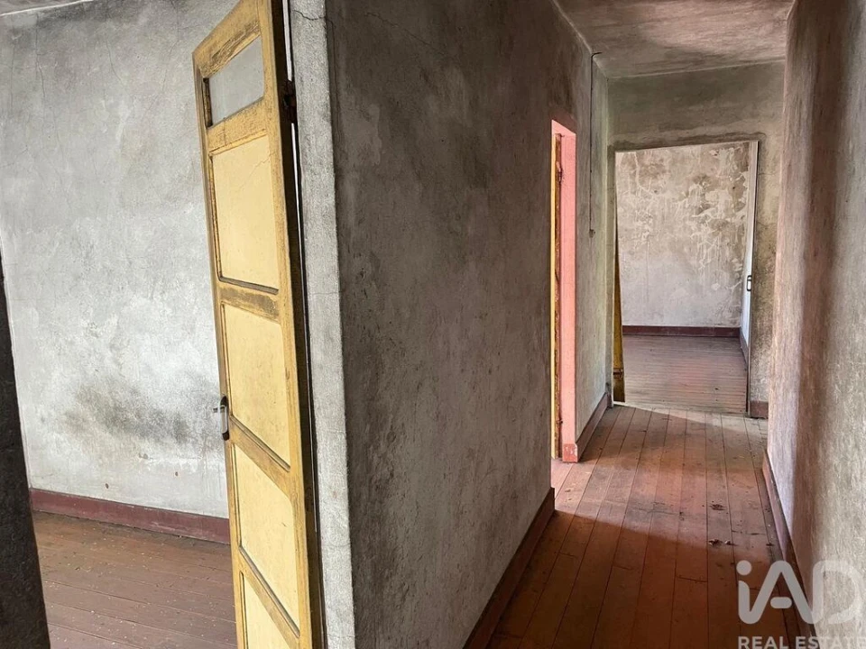 Moradia T4 para Venda em Destriz e Reigoso Foto 9