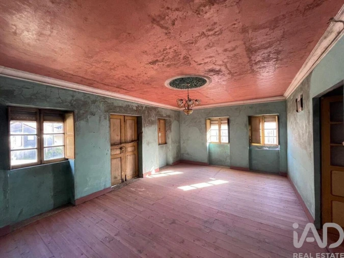 Moradia T4 para Venda em Destriz e Reigoso Foto 8