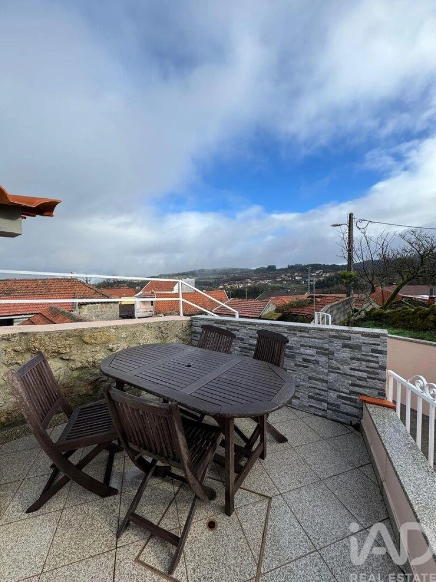 Moradia T2 para Venda em Cambra e Carvalhal de Vermilhas Foto 23