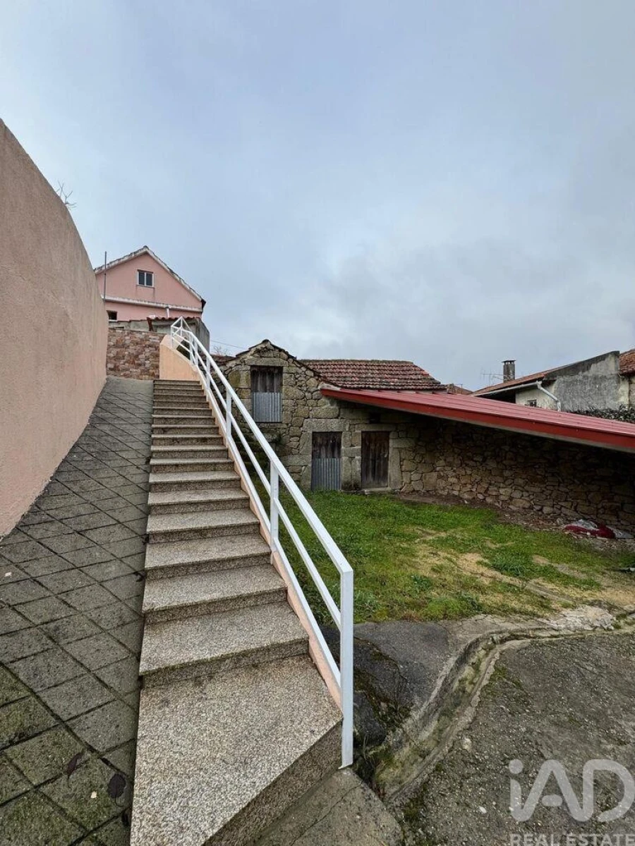 Moradia T2 para Venda em Cambra e Carvalhal de Vermilhas Foto 2