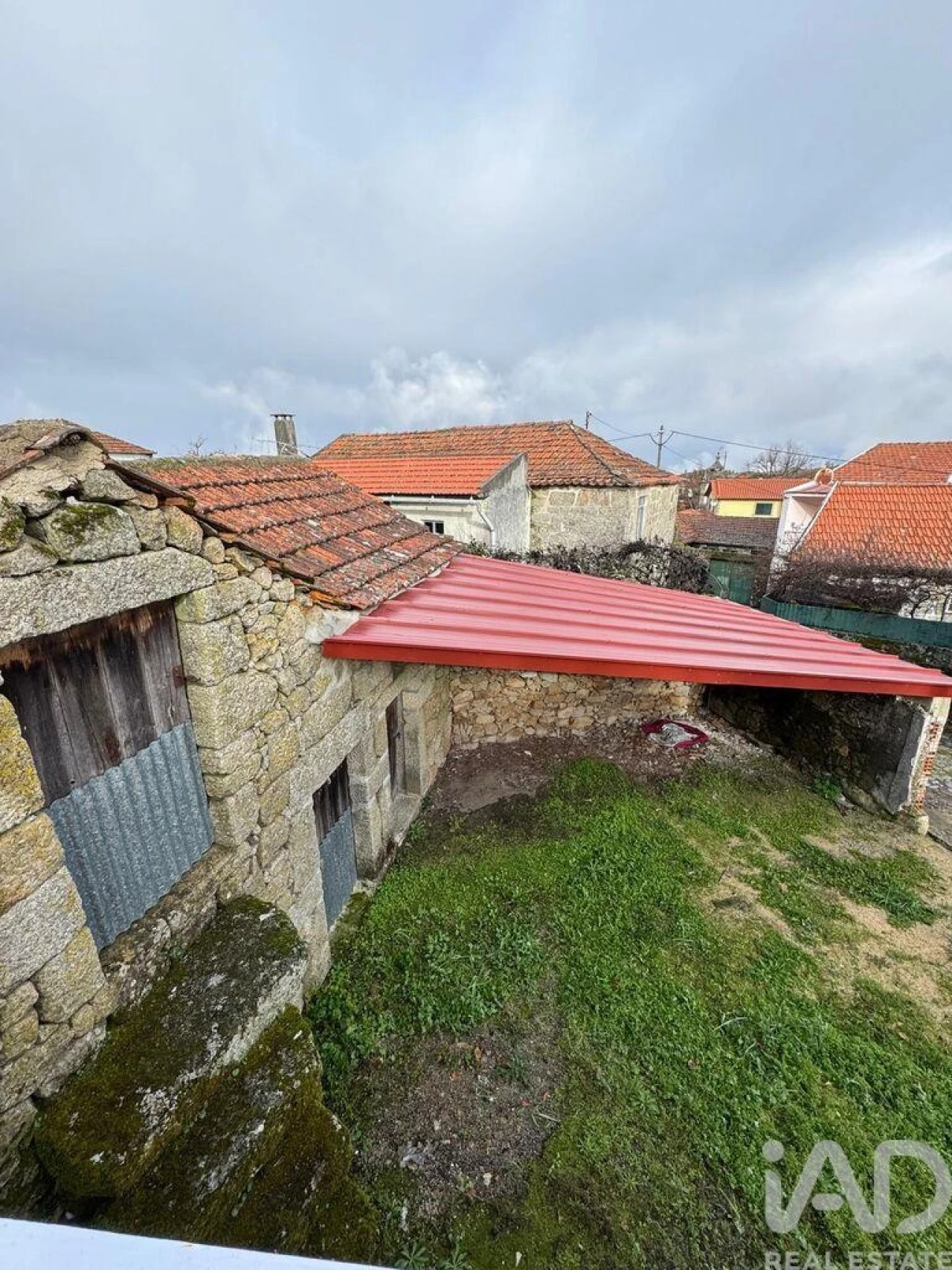 Moradia T2 para Venda em Cambra e Carvalhal de Vermilhas Foto 26