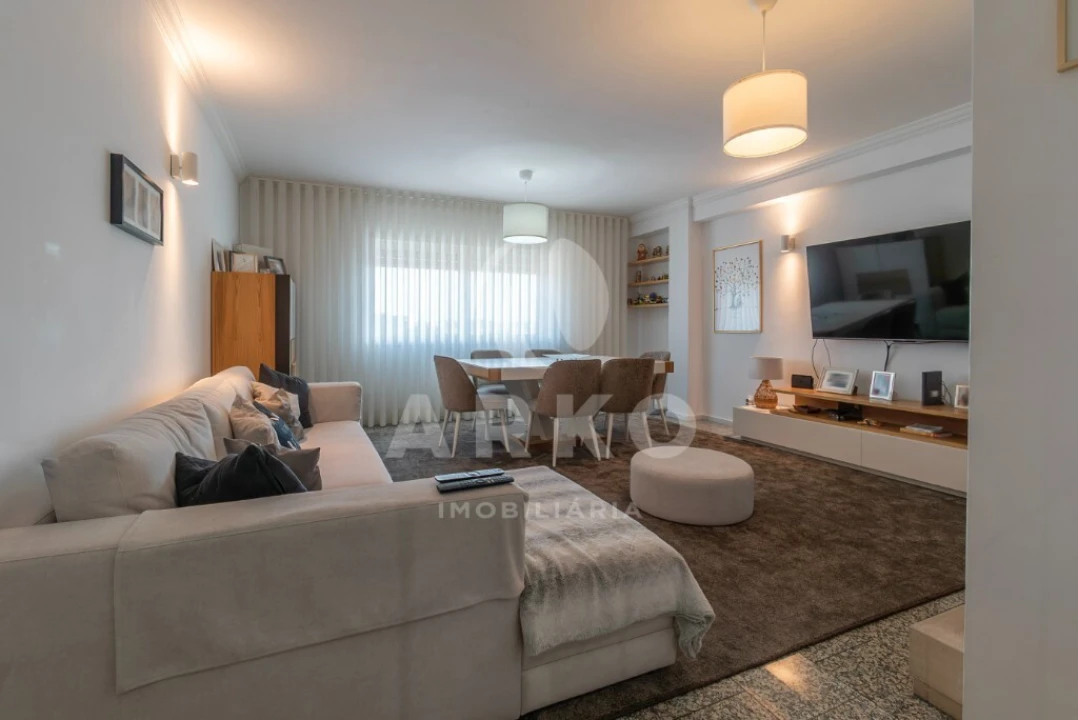 Apartamento T2 para Venda em Ermesinde Foto 3