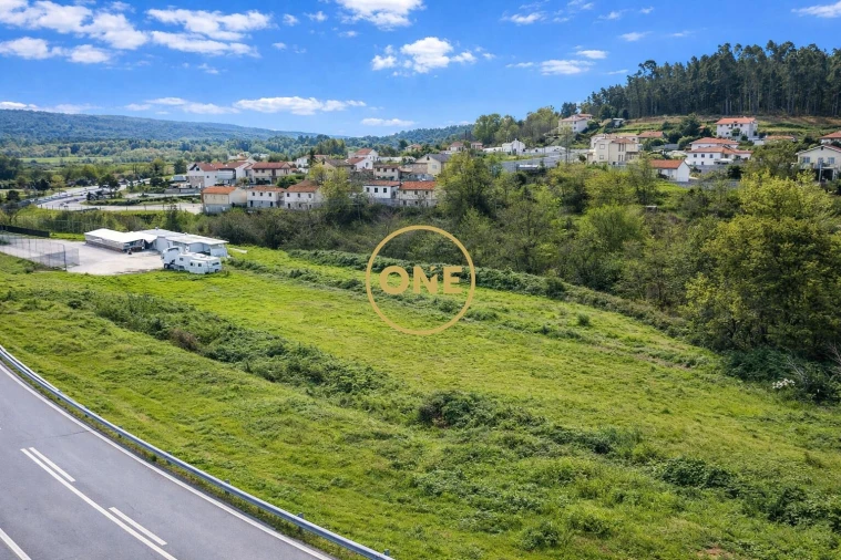 Terreno para Venda em Arosa e Castelões Foto 1