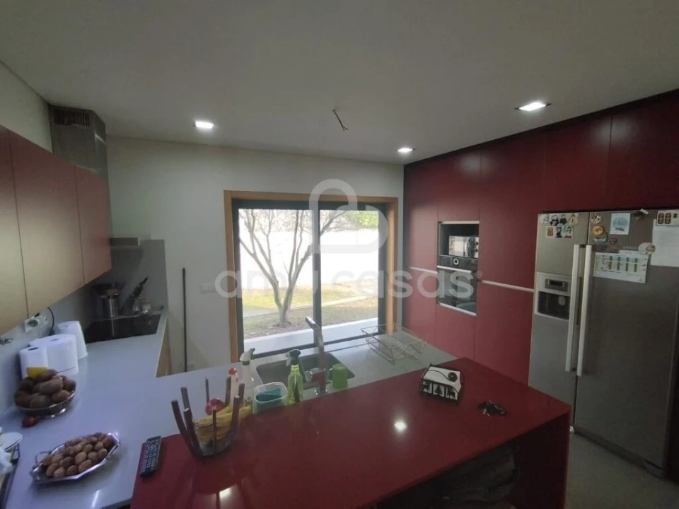 Moradia T4 para Venda em Branca Foto 17