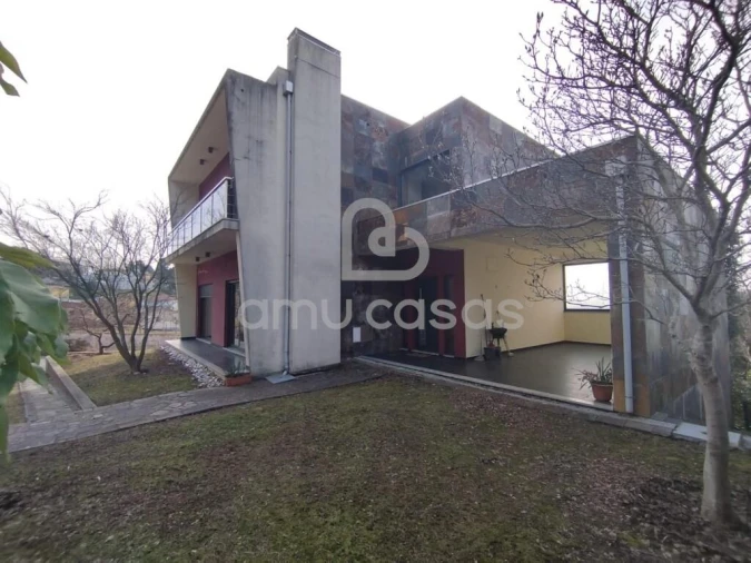 Moradia T4 para Venda em Branca Foto 5