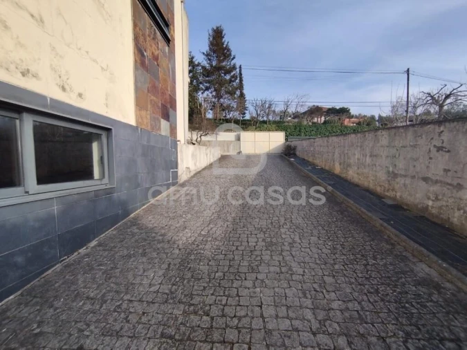 Moradia T4 para Venda em Branca Foto 6