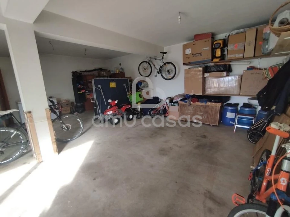 Moradia T4 para Venda em Branca Foto 48