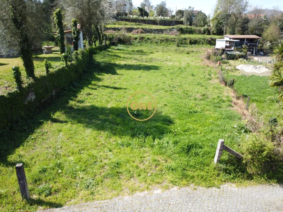 Terreno para Venda em Souto Foto 3