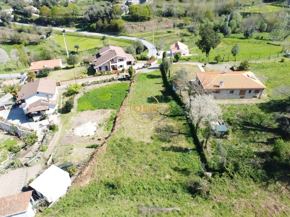 Terreno para Venda em Souto Foto 1