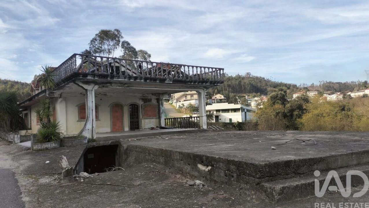 Moradia T3 para Venda em Lordelo Foto 24