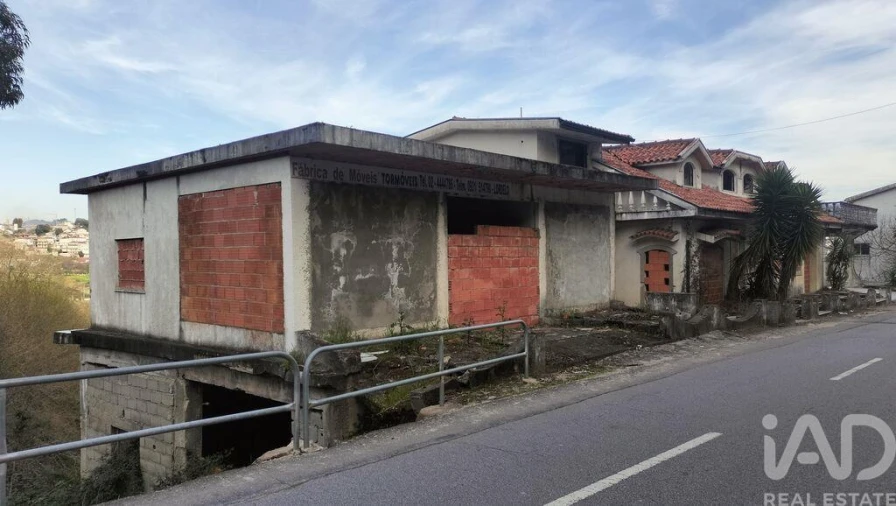 Moradia T3 para Venda em Lordelo Foto 25