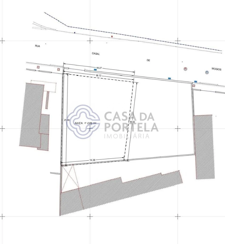 Terreno para Venda em Cidade da Maia Foto 11