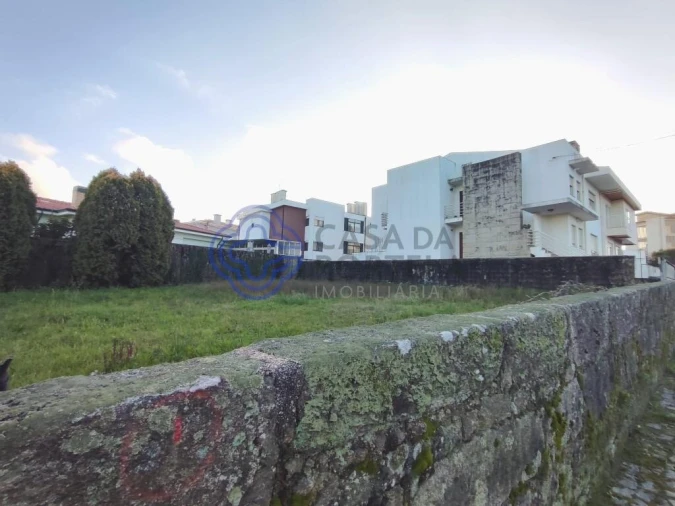 Terreno para Venda em Cidade da Maia Foto 7