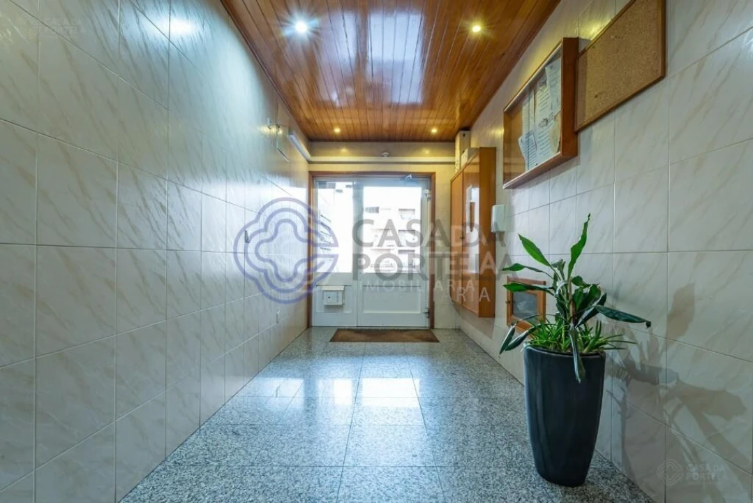 Apartamento T2 para Venda em Canelas Foto 1