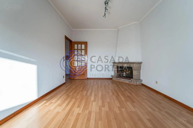Apartamento T2 para Venda em Canelas Foto 5