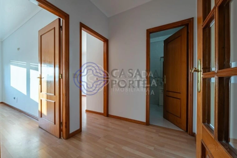Apartamento T2 para Venda em Canelas Foto 10