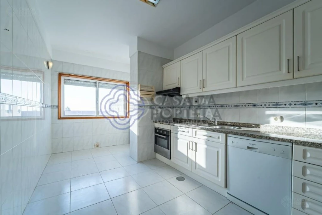 Apartamento T2 para Venda em Canelas Foto 6