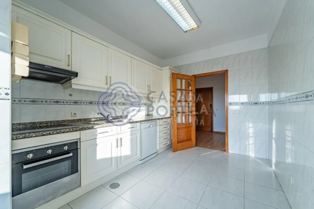 Apartamento T2 para Venda em Canelas Foto 13