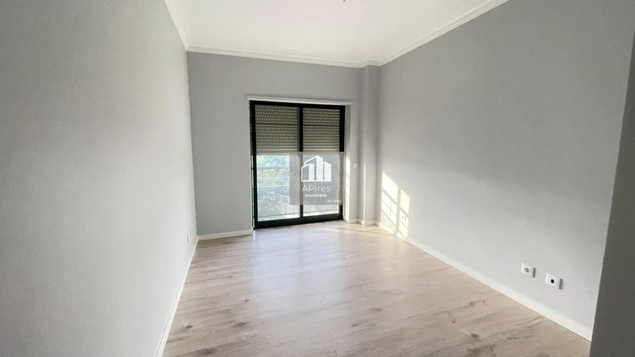 Apartamento T2 para Venda em Caparica e Trafaria Foto 8