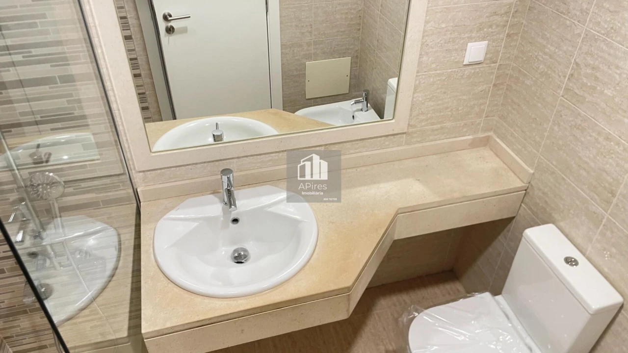 Apartamento T2 para Venda em Caparica e Trafaria Foto 13