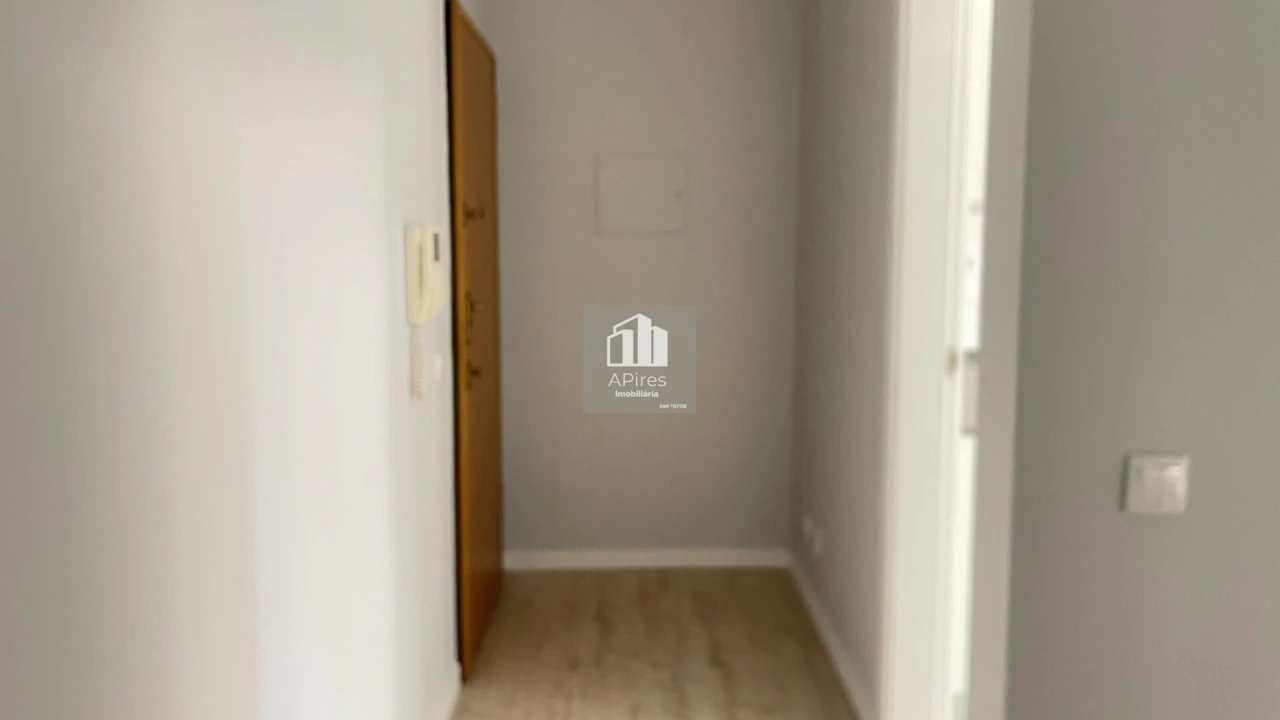 Apartamento T2 para Venda em Caparica e Trafaria Foto 14