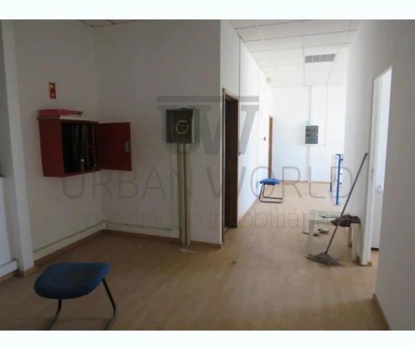 Armazém para Venda em Alverca do Ribatejo e Sobralinho Foto 6