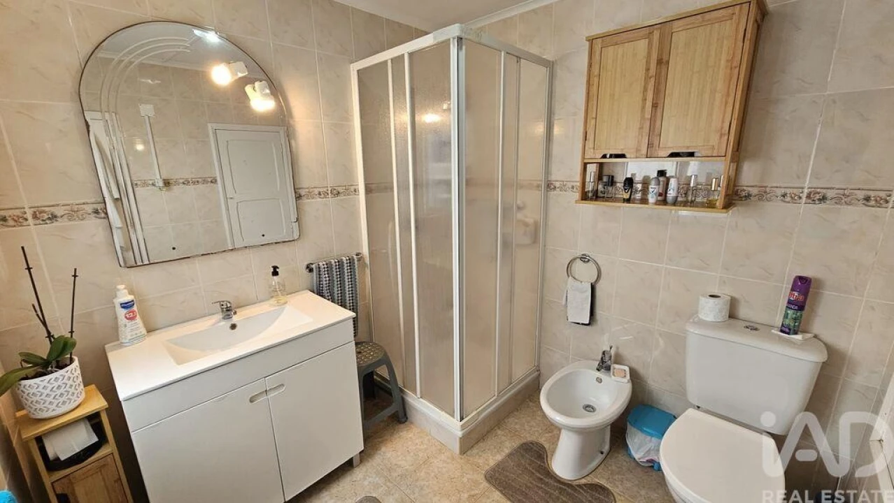 Moradia T2 para Venda em Achadinha Foto 16