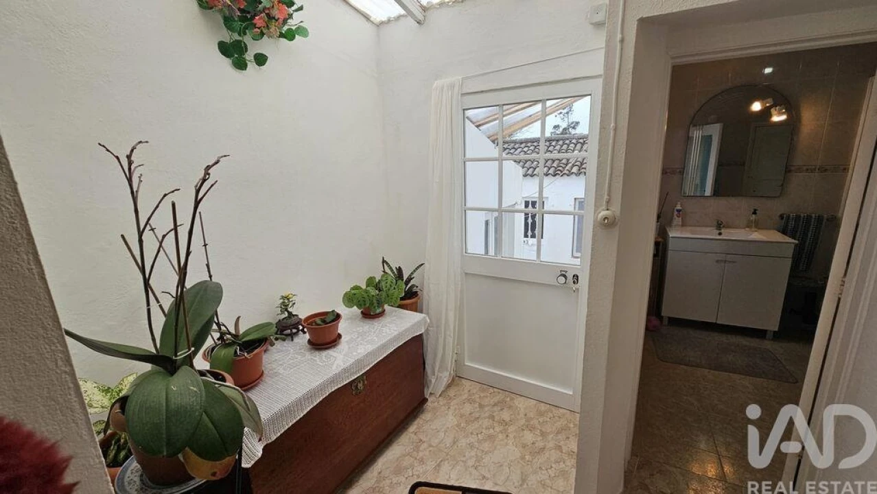 Moradia T2 para Venda em Achadinha Foto 17