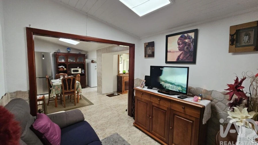 Moradia T2 para Venda em Achadinha Foto 4