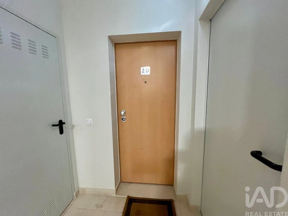 Apartamento T2 para Arrendamento em Olhão Foto 16