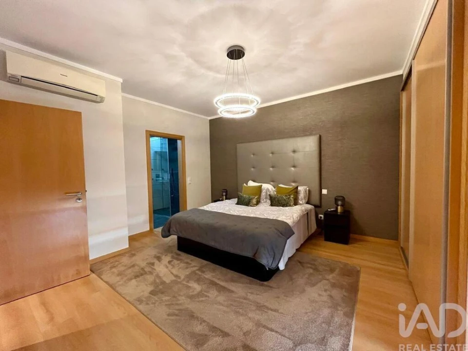 Apartamento T2 para Arrendamento em Olhão Foto 9