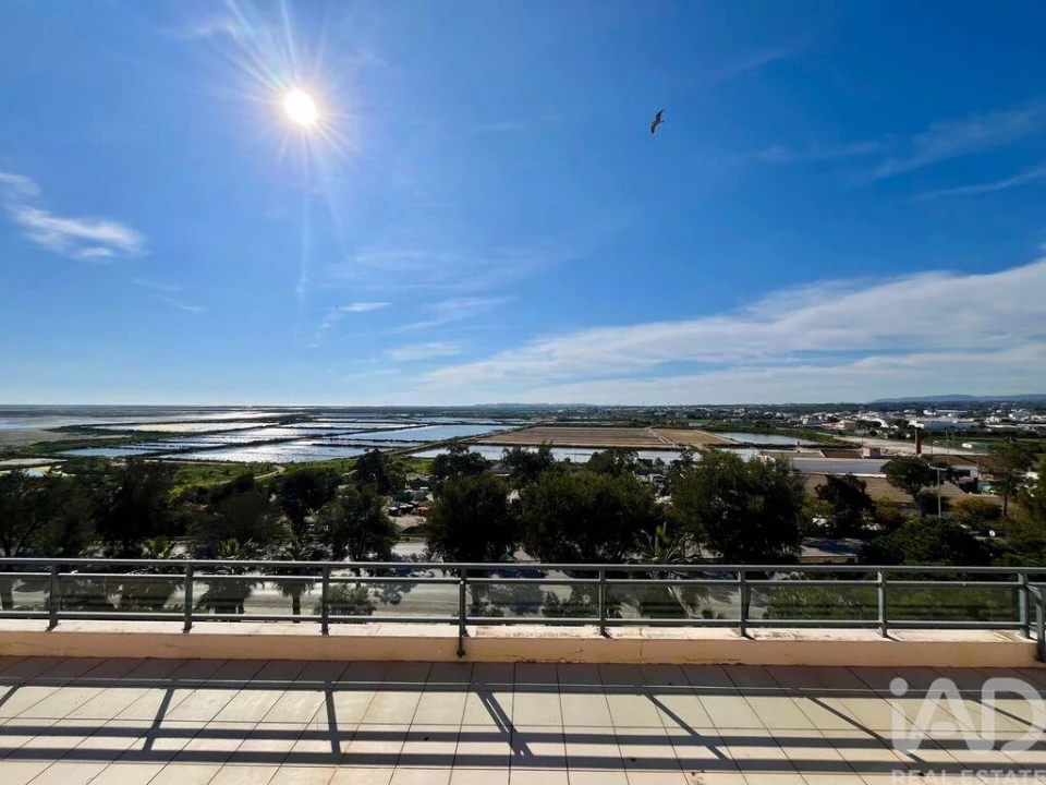 Apartamento T2 para Arrendamento em Olhão Foto 22