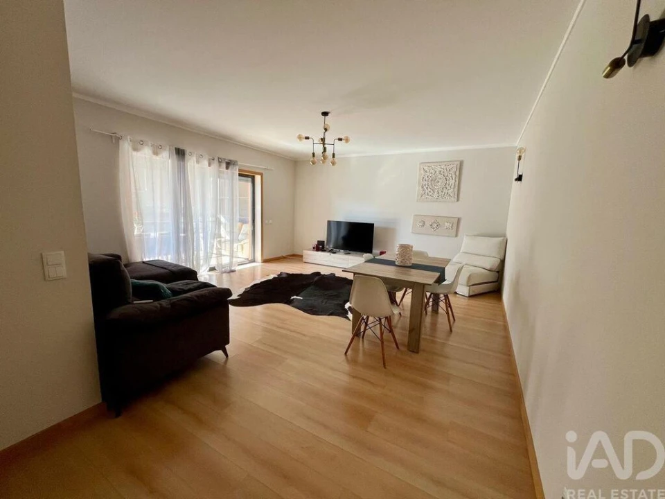 Apartamento T2 para Arrendamento em Olhão Foto 28