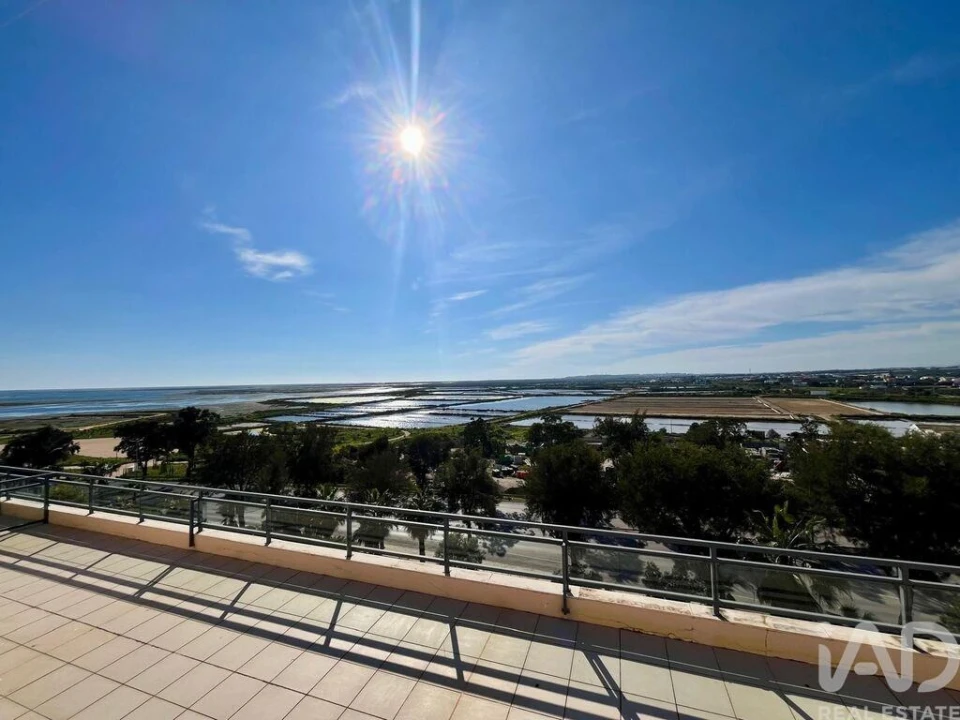 Apartamento T2 para Arrendamento em Olhão Foto 23