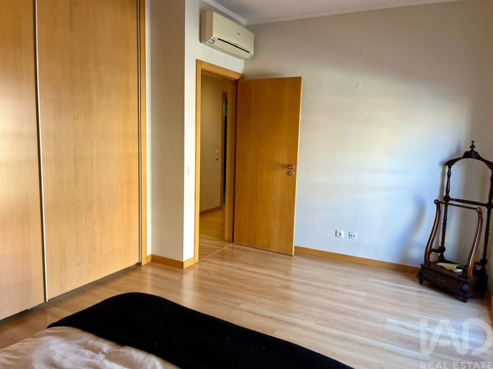 Apartamento T2 para Arrendamento em Olhão Foto 15
