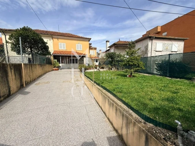 Moradia T3 para Venda em Vila Nova de Famalicão e Calendário Foto 2