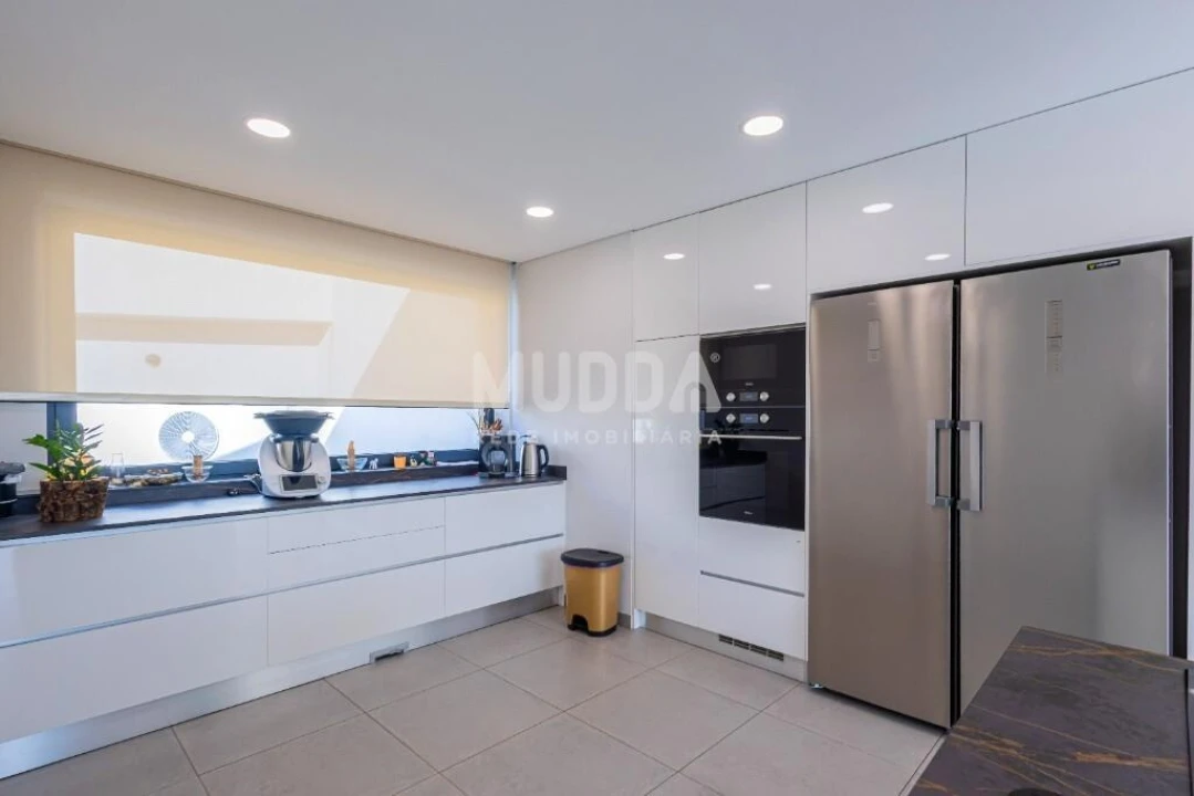 Moradia T4 para Venda em São Roque Foto 34