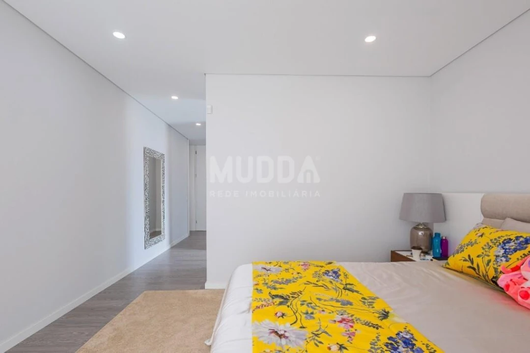 Moradia T4 para Venda em São Roque Foto 23