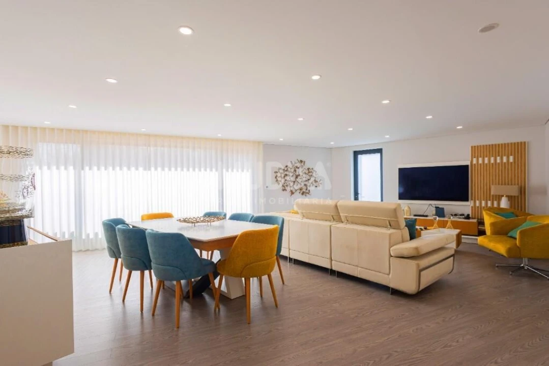 Moradia T4 para Venda em São Roque Foto 28